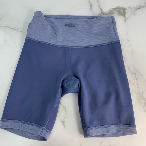 Lululemon Wunder Train High Rise Short 8"
Heathered Water Drop 6 - Picture 9 of 10